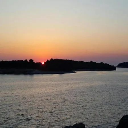 Διαμέρισμα In Near Gortan Cove Πούλα