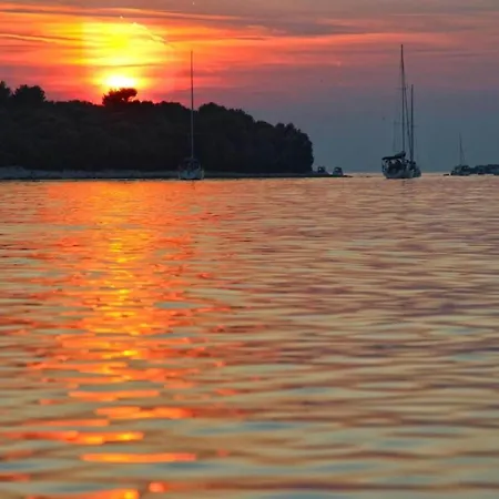 In Near Gortan Cove アパート プーラ