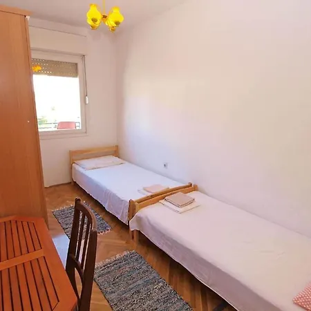 In Near Gortan Cove アパート *